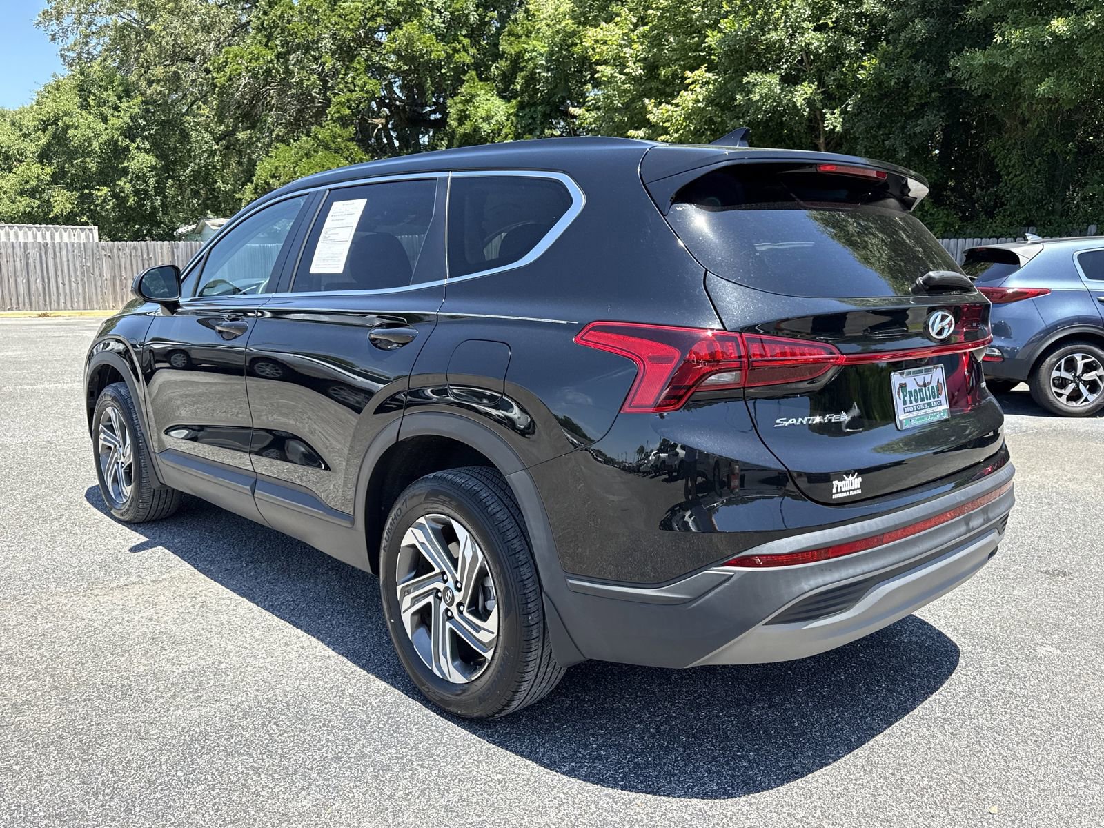 Used 2023 Hyundai Santa Fe SE AWD/4WD image 3