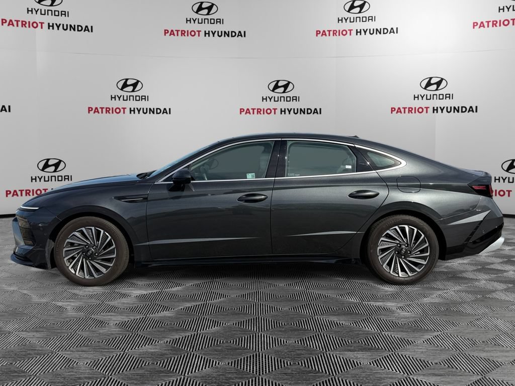 Certified 2025 Hyundai Sonata Limited FWD image 6