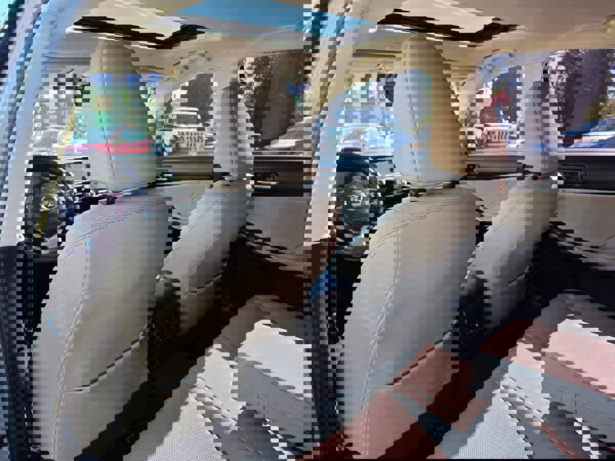 Used 2019 Lexus IS 300 w/ Navigation Package image 19