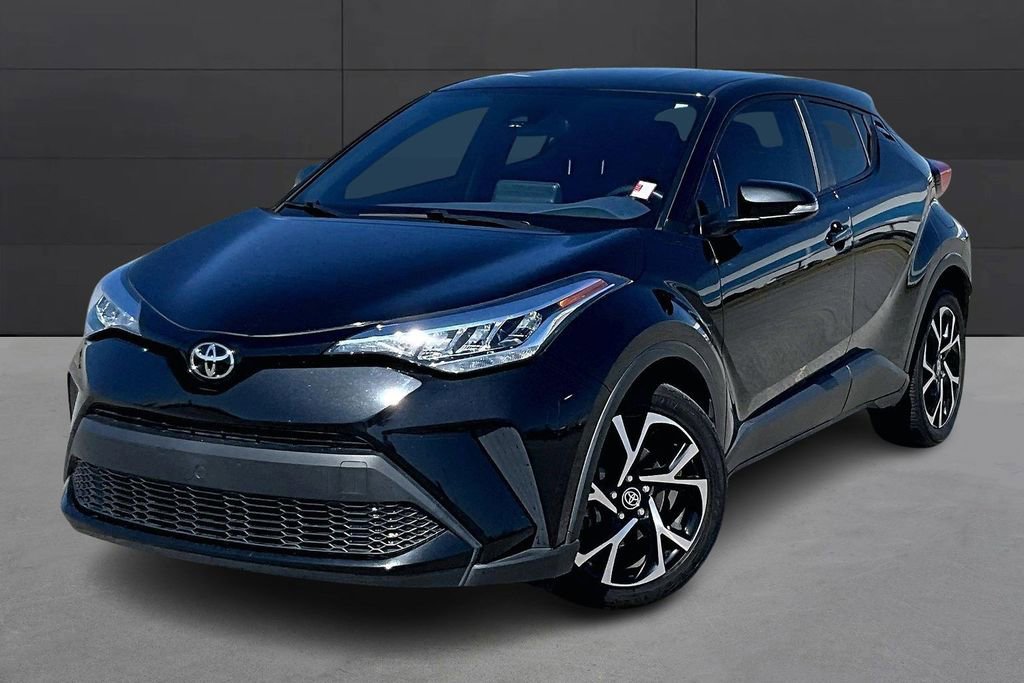 Used 2021 Toyota C-HR XLE image 1