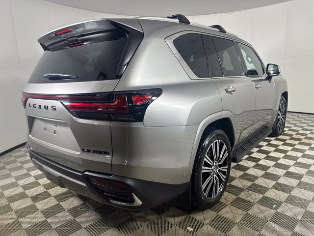 Used 2025 Lexus LX 700h Luxury AWD/4WD image 9