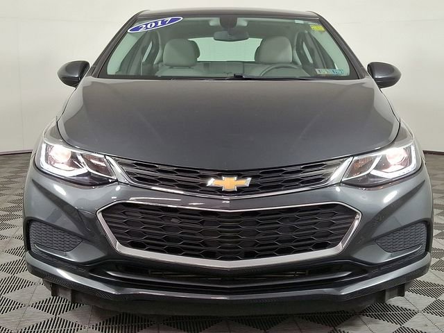 Used 2017 Chevrolet Cruze LT w/ Convenience Package FWD image 5