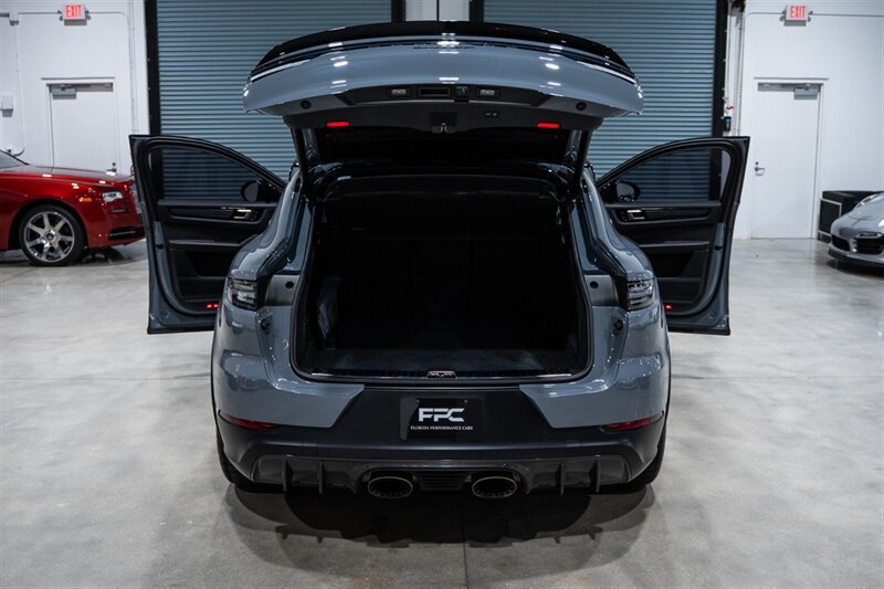 Used 2022 Porsche Cayenne Turbo GT AWD/4WD image 47