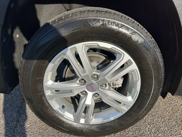 Used 2024 GMC Terrain SLE AWD/4WD image 12