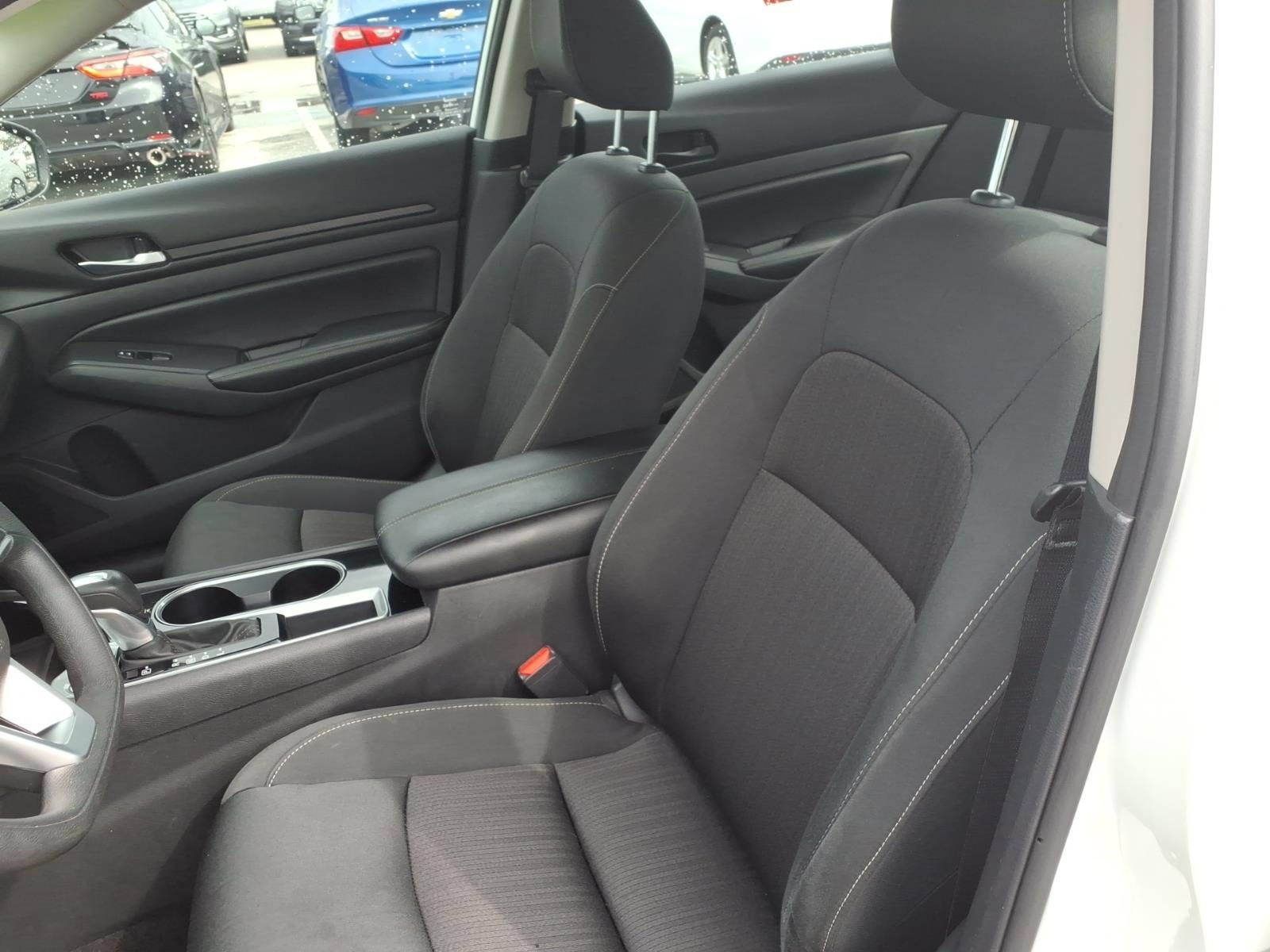 Used 2024 Nissan Altima 2.5 SV FWD image 17