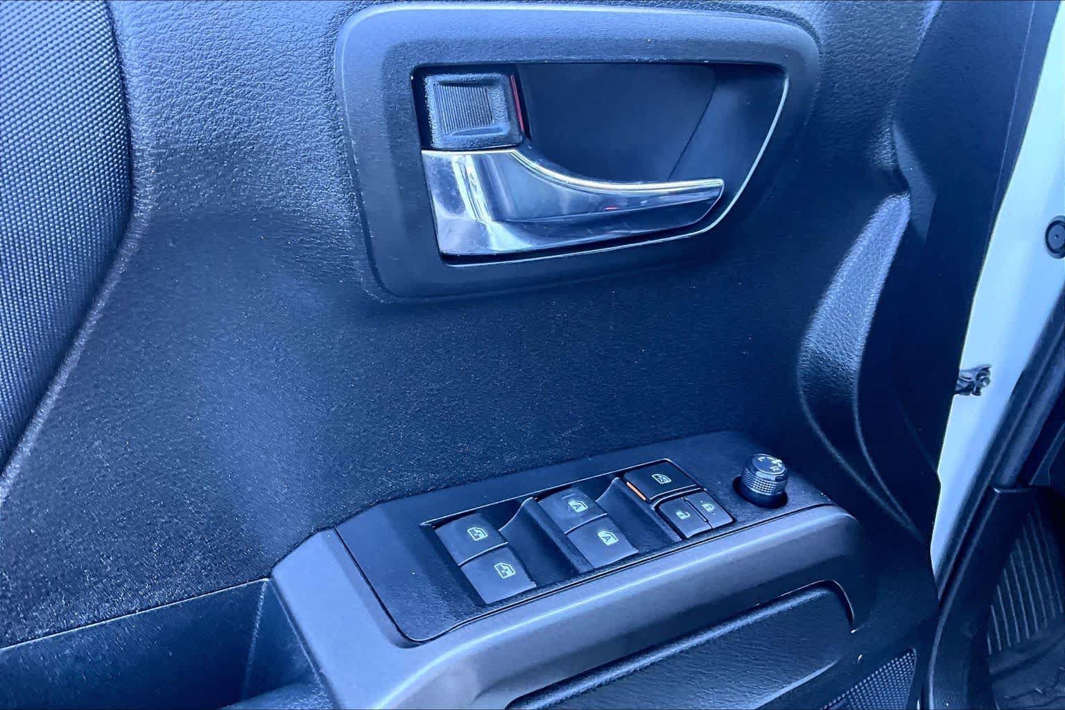 Certified 2021 Toyota Tacoma TRD Pro AWD/4WD image 32