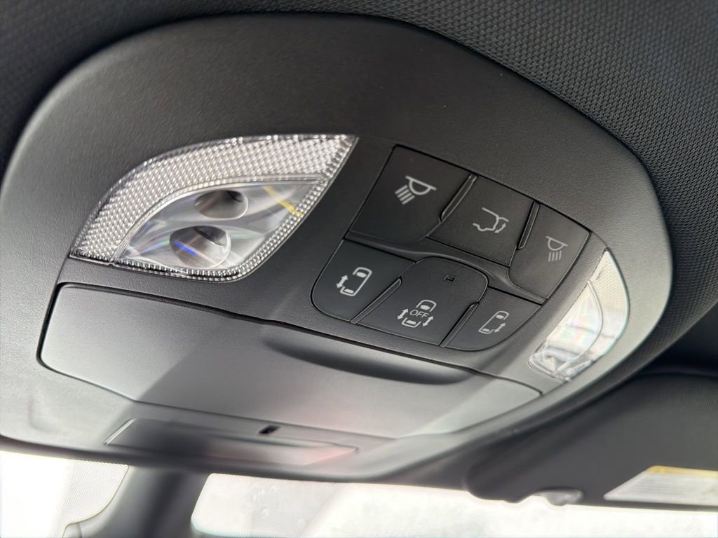 New 2026 Chrysler Pacifica Select image 19