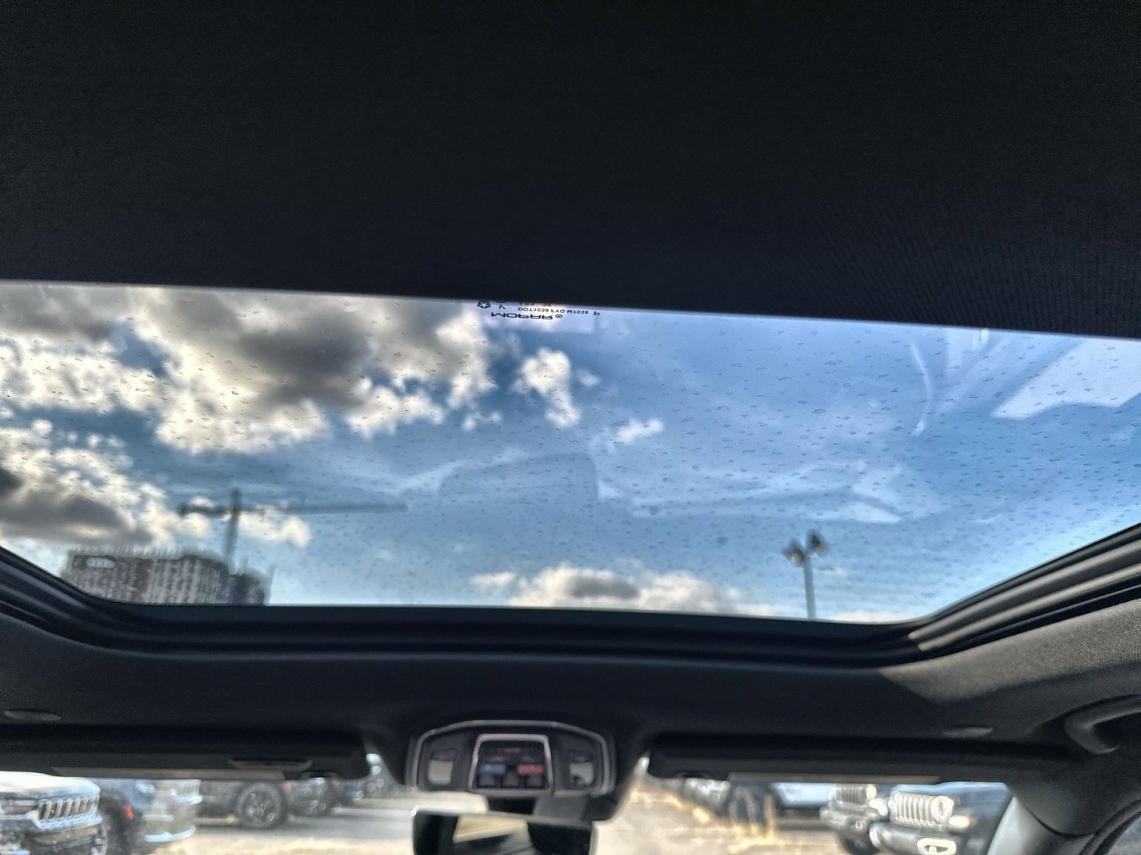 New 2025 Jeep Grand Cherokee Limited w/ Luxury Tech Group II image 24