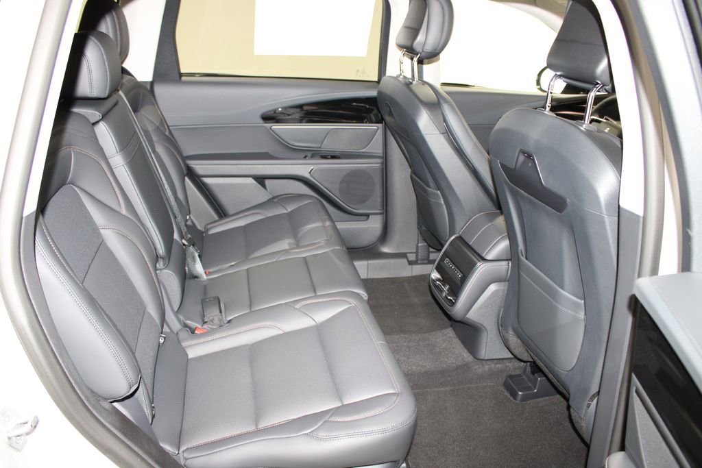 New 2026 Lincoln Nautilus Premier image 31