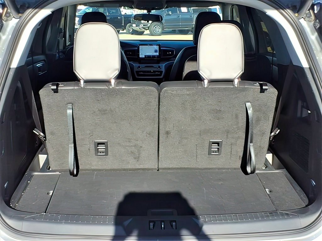 Used 2024 Ford Explorer XLT w/ Equipment Group 202A image 22