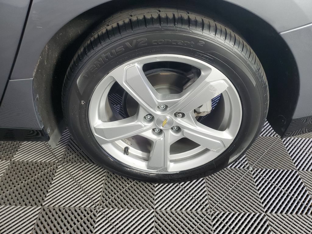 Used 2018 Chevrolet Volt LT w/ Comfort Package FWD image 32