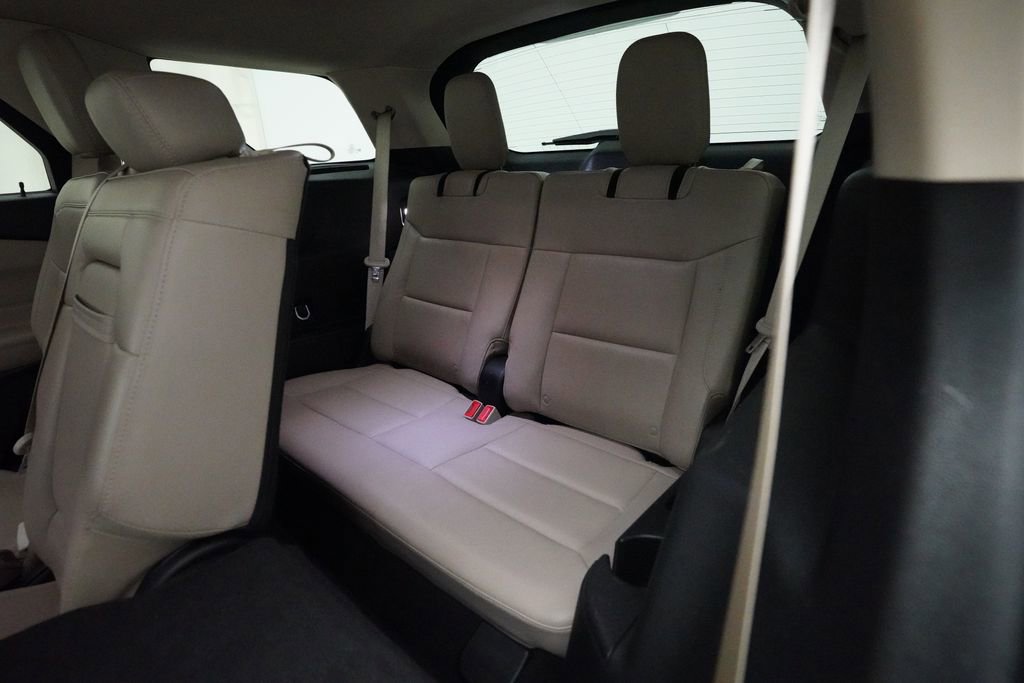 Used 2023 Ford Explorer XLT w/ Equipment Group 202A image 17