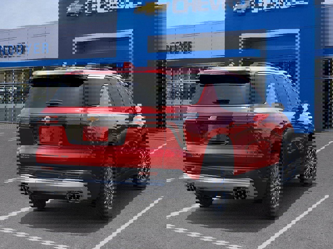 New 2026 Chevrolet Traverse LT w/ Driver Confidence Package AWD/4WD image 4