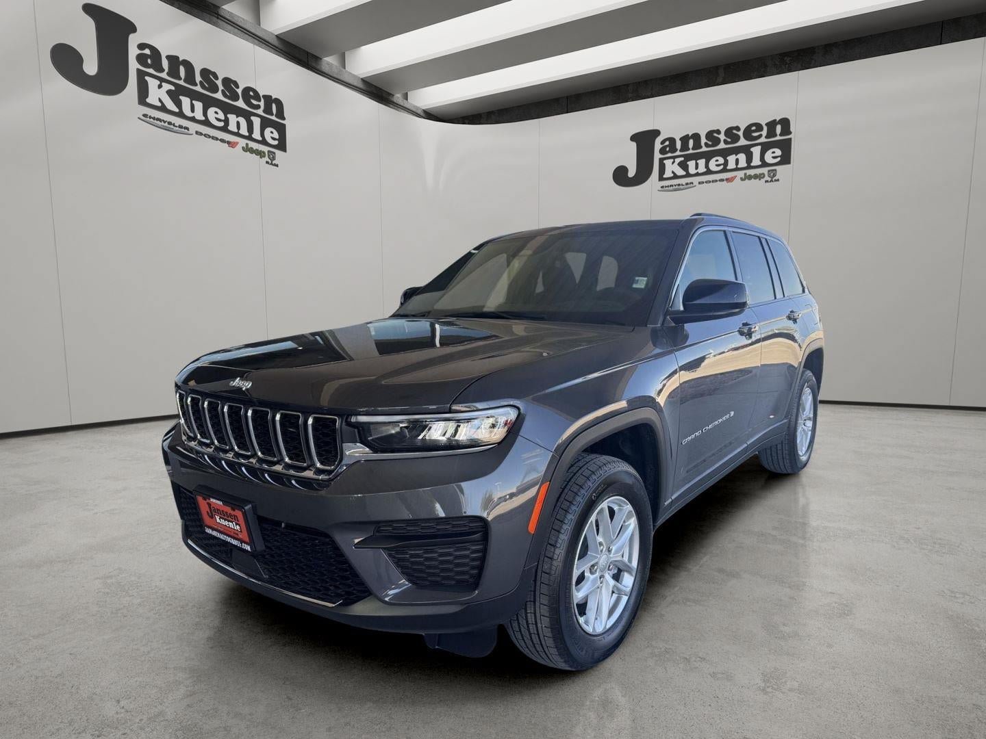 New 2026 Jeep Grand Cherokee Laredo X AWD/4WD image 5