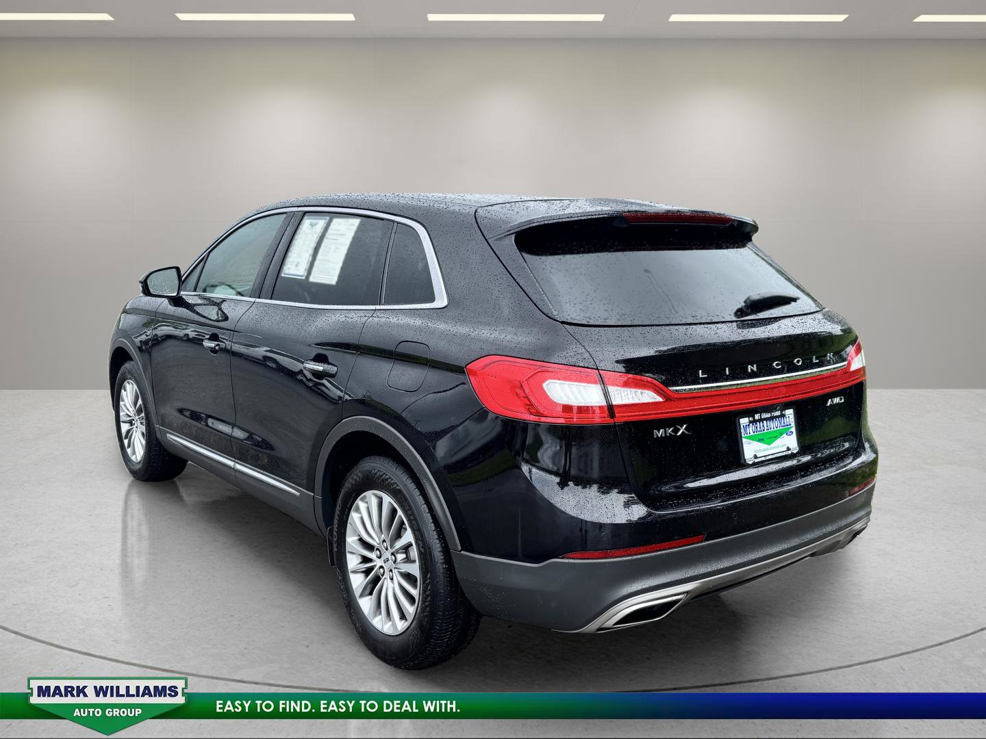 Used 2017 Lincoln MKX Select w/ Select Plus Package AWD/4WD image 5