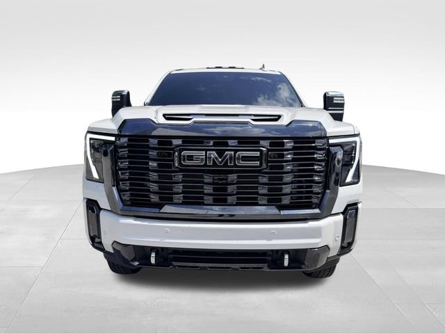 Used 2024 GMC Sierra 3500 Denali Ultimate AWD/4WD image 2