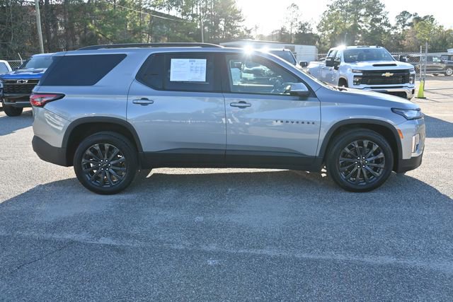 Used 2023 Chevrolet Traverse RS image 6