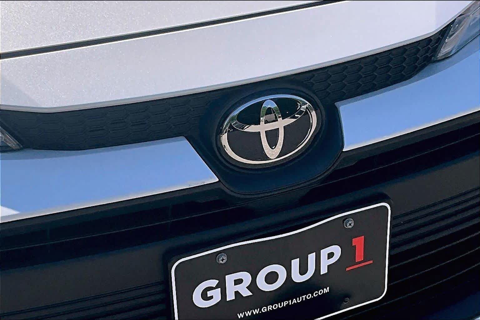 Used 2024 Toyota Corolla LE FWD image 29