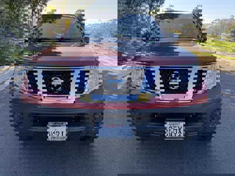 Used 2015 Nissan Frontier S image 2