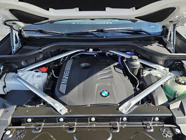 New 2026 BMW X5 sDrive40i image 16