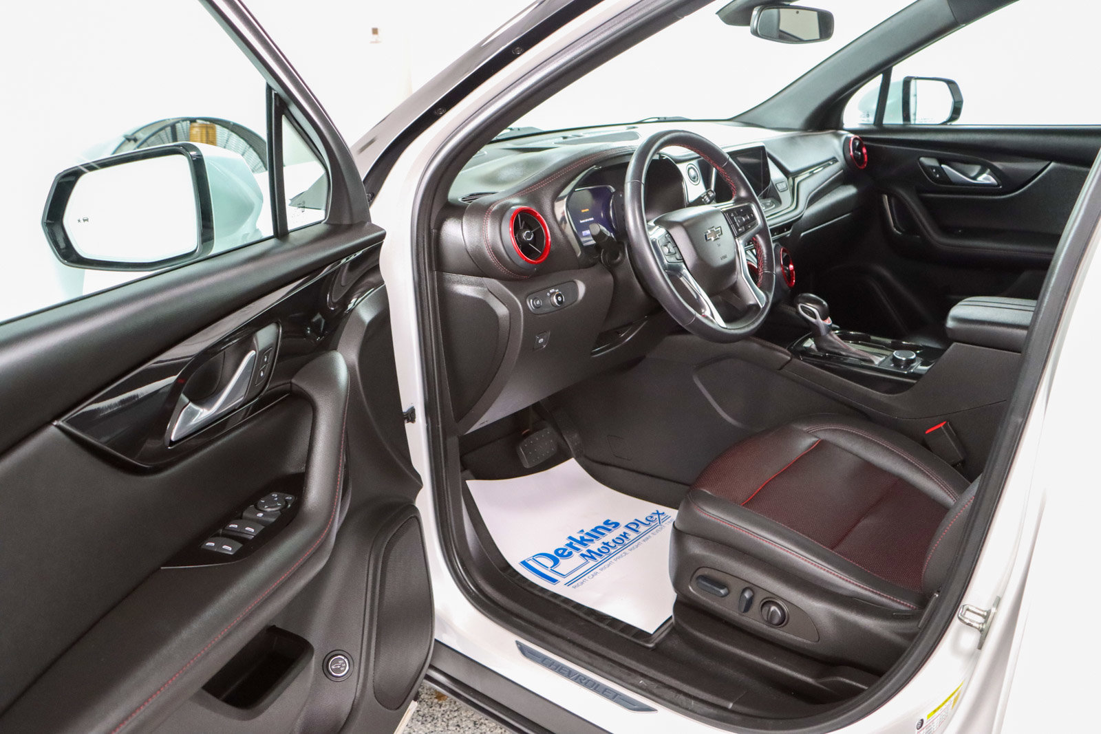 Used 2022 Chevrolet Blazer RS FWD image 3