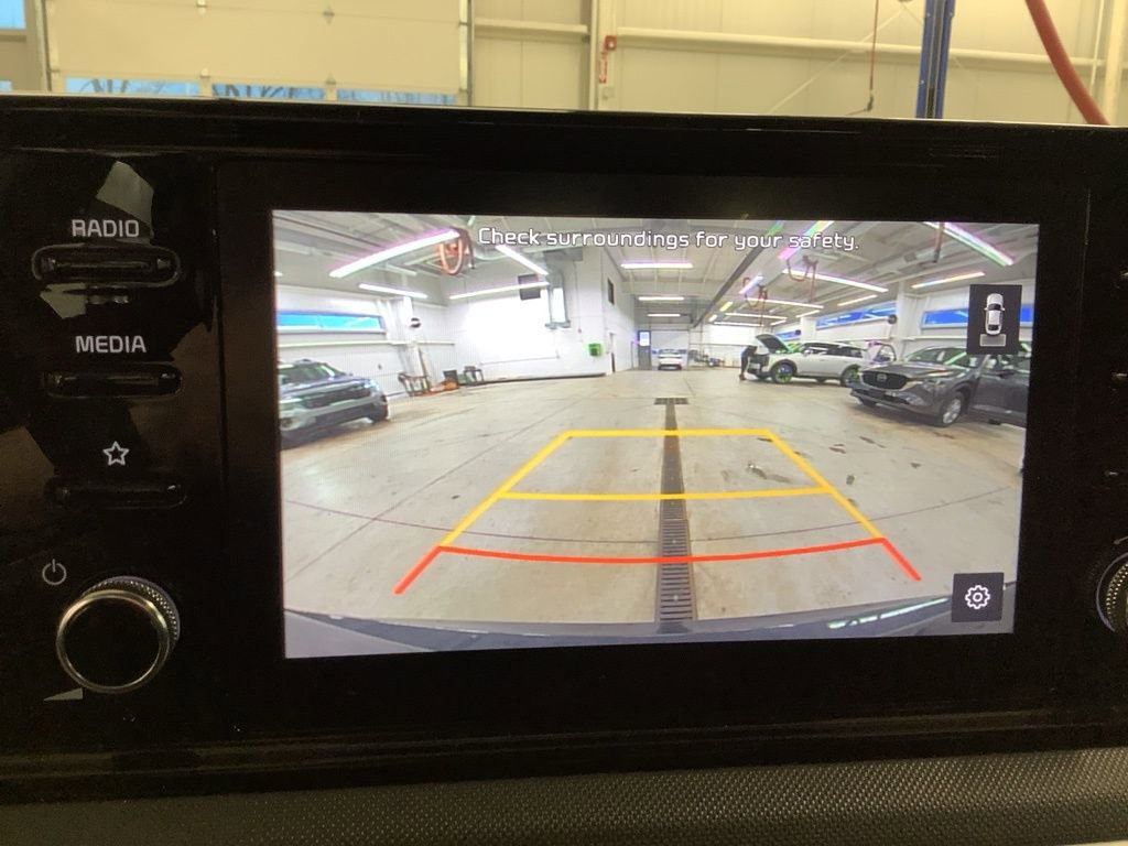 Used 2022 Kia K5 LXS image 15