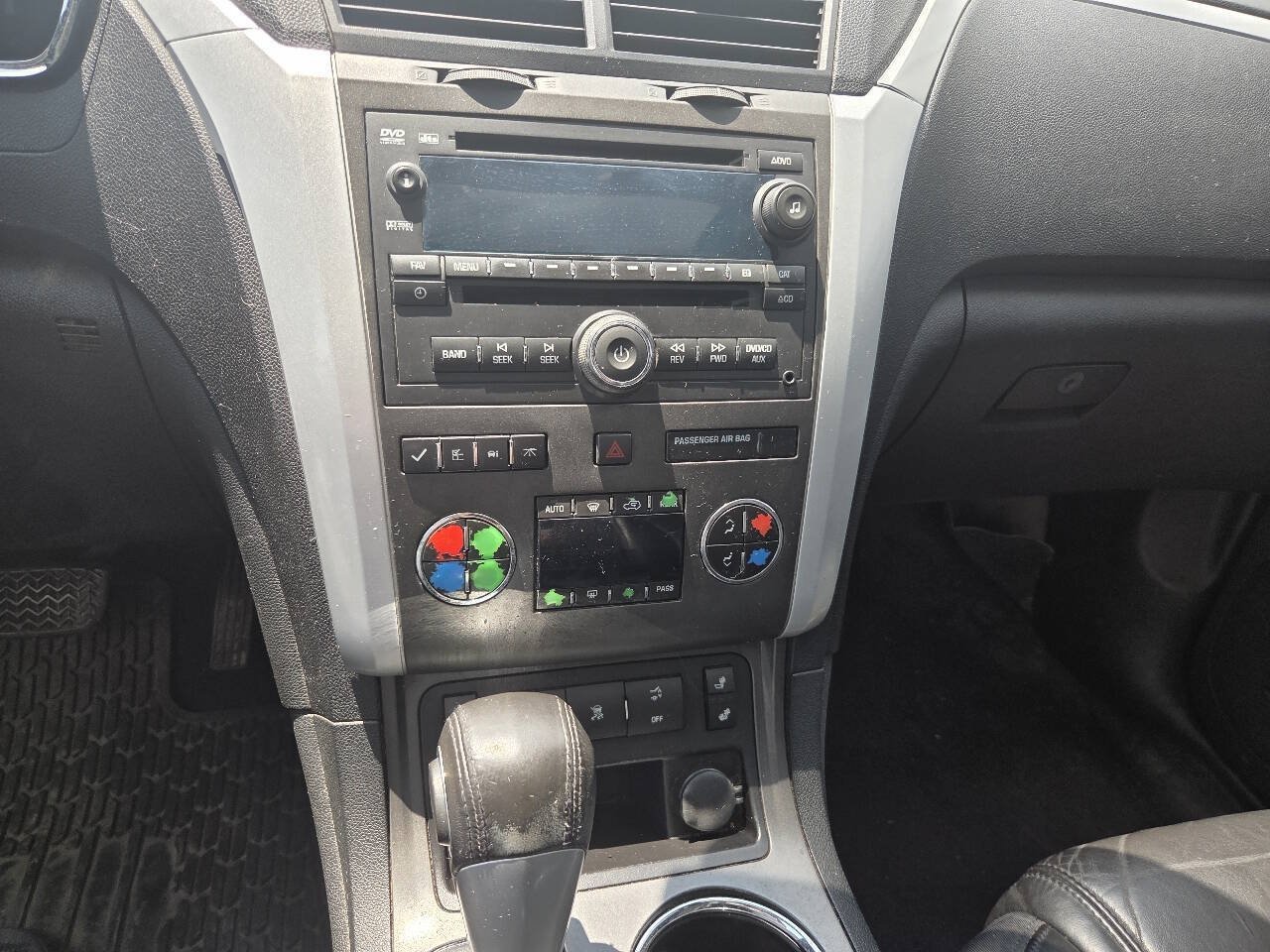 Used 2010 Chevrolet Traverse LT w/ Personal Connectivity Package FWD image 8