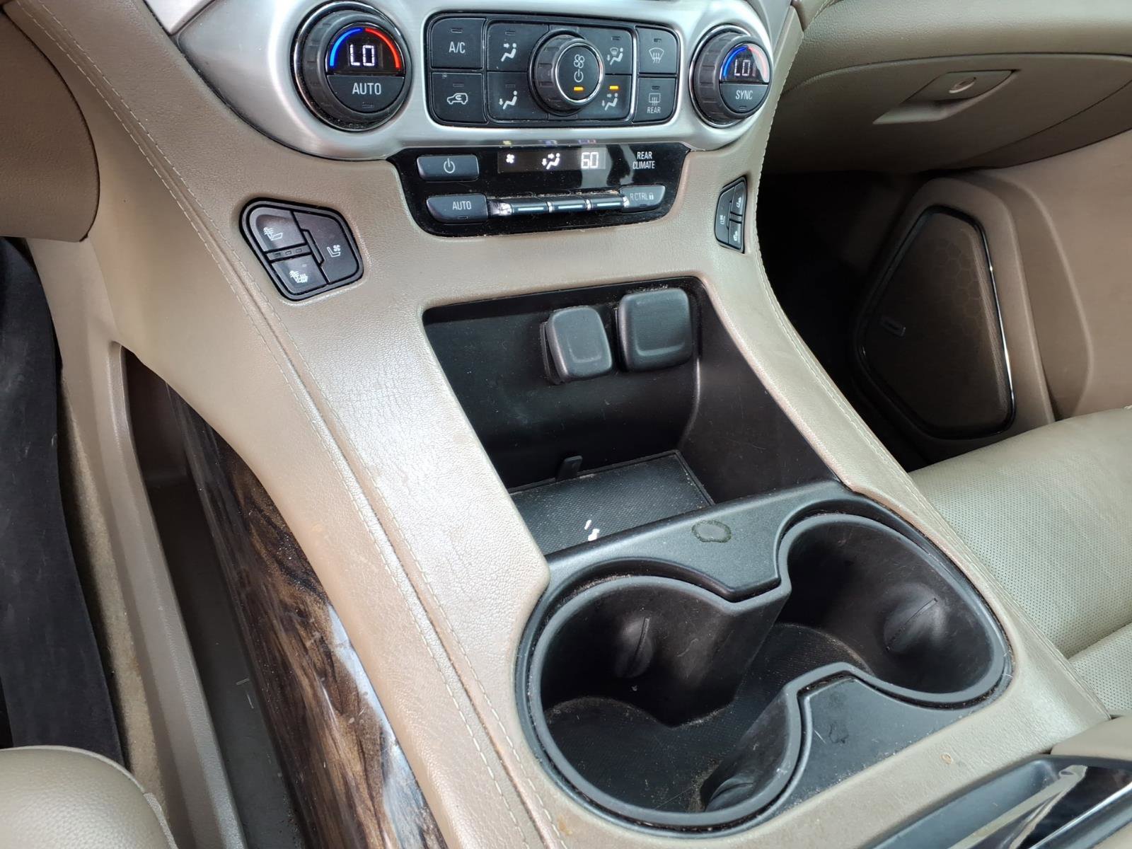 Used 2017 GMC Yukon SLT w/ Premium Edition AWD/4WD image 10