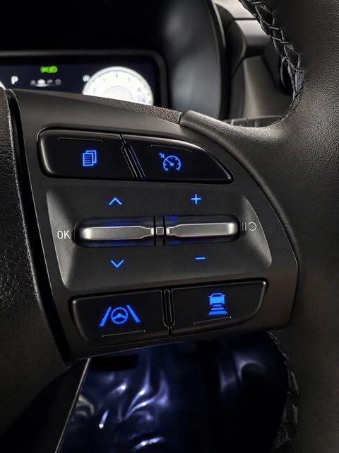 Used 2023 Hyundai Kona Limited AWD/4WD image 38