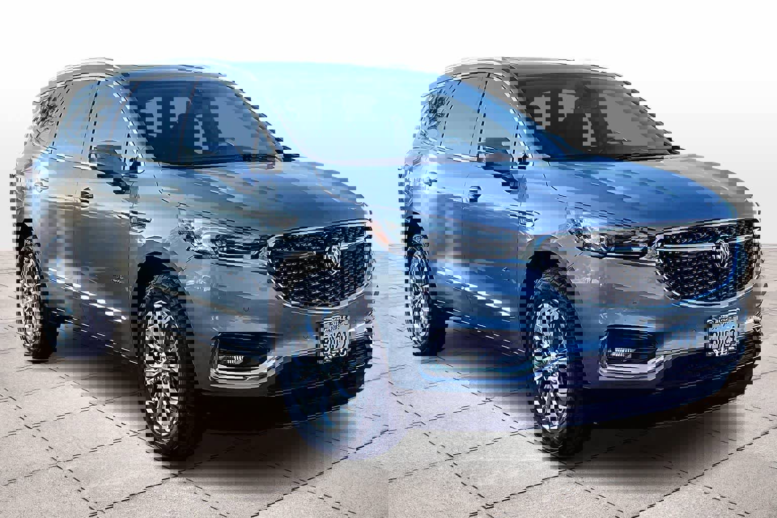 Used 2018 Buick Enclave Avenir w/ Avenir Technology Package image 2