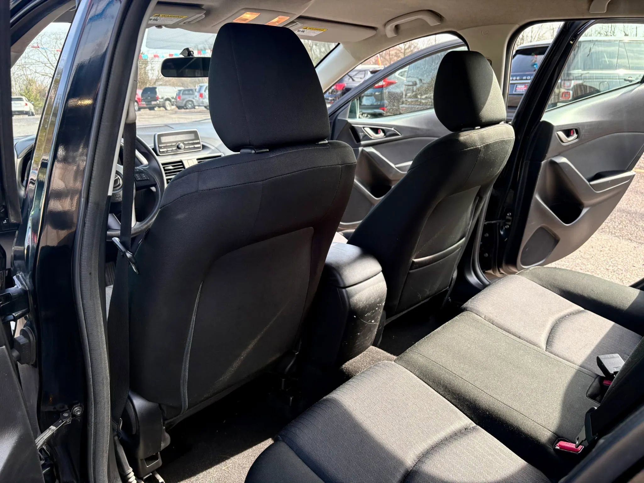 Used 2014 MAZDA MAZDA3 i Sport image 17