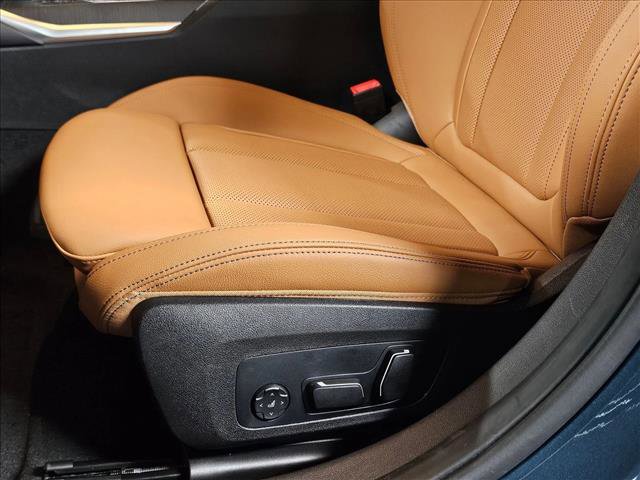 Used 2026 BMW 330i xDrive Sedan w/ Premium Package image 4