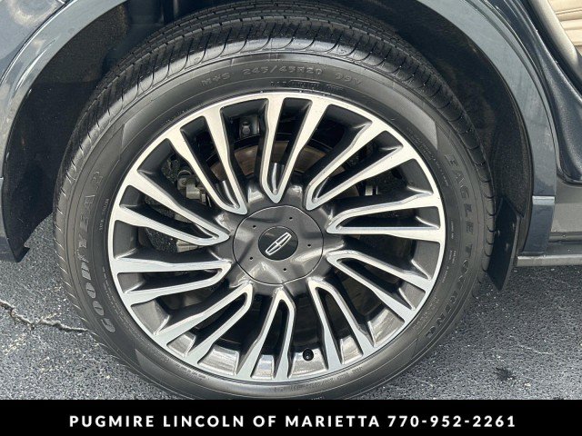 Used 2020 Lincoln Corsair Reserve w/ Appearance Package FWD image 17