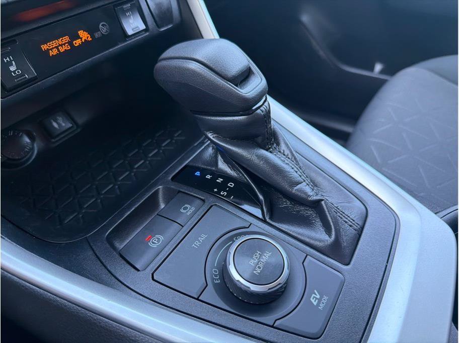 Used 2019 Toyota RAV4 XLE w/ Convenience Package AWD/4WD image 23