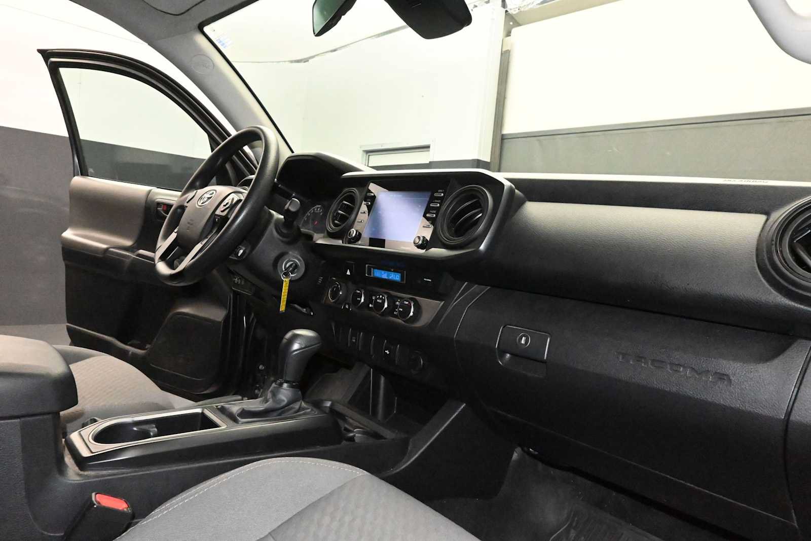 Used 2022 Toyota Tacoma SR AWD/4WD image 26