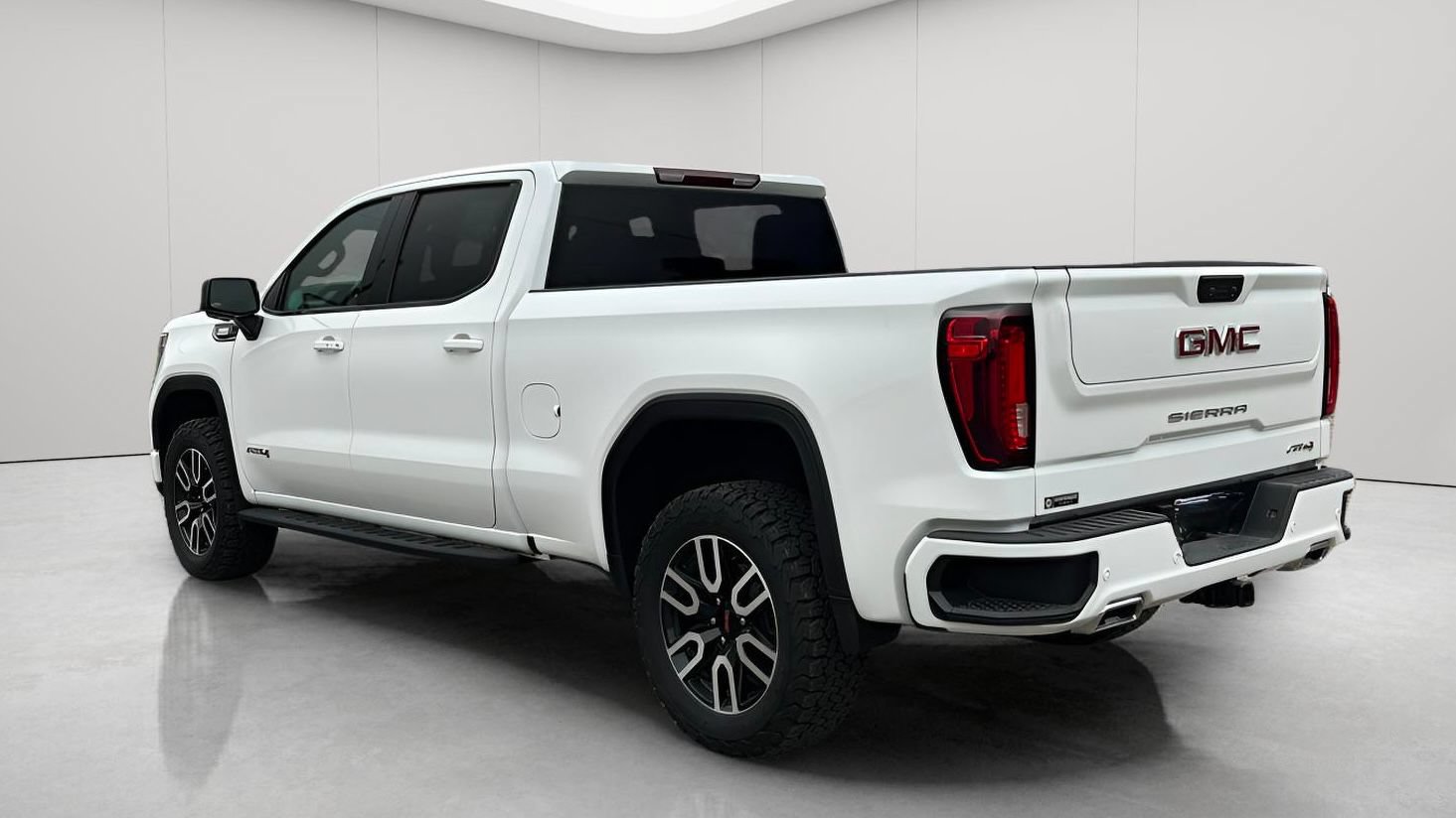 Used 2025 GMC Sierra 1500 AT4 AWD/4WD image 8