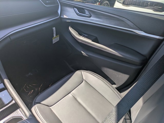 New 2025 Jeep Grand Cherokee L Limited image 15