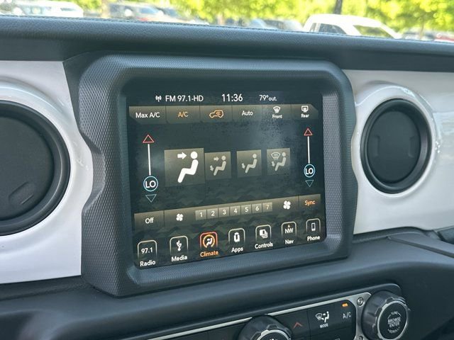 Used 2019 Jeep Wrangler Unlimited Sahara w/ Uconnect 4C Nav & Sound Group AWD/4WD image 30