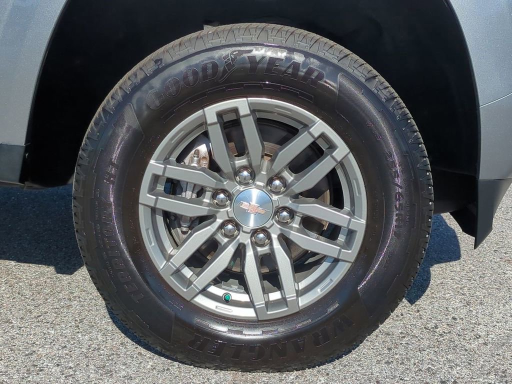 Used 2023 Chevrolet Colorado LT w/ LT Convenience Package image 11