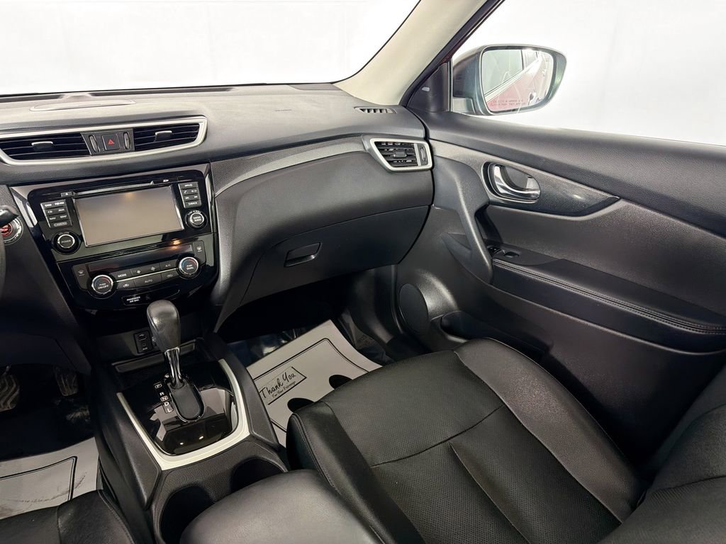 Used 2016 Nissan Rogue SL image 23