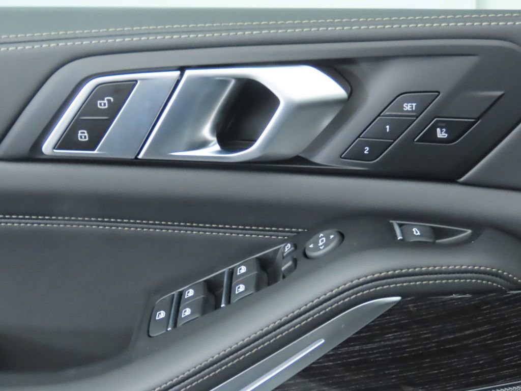 New 2026 BMW X5 xDrive40i w/ Executive Package image 24