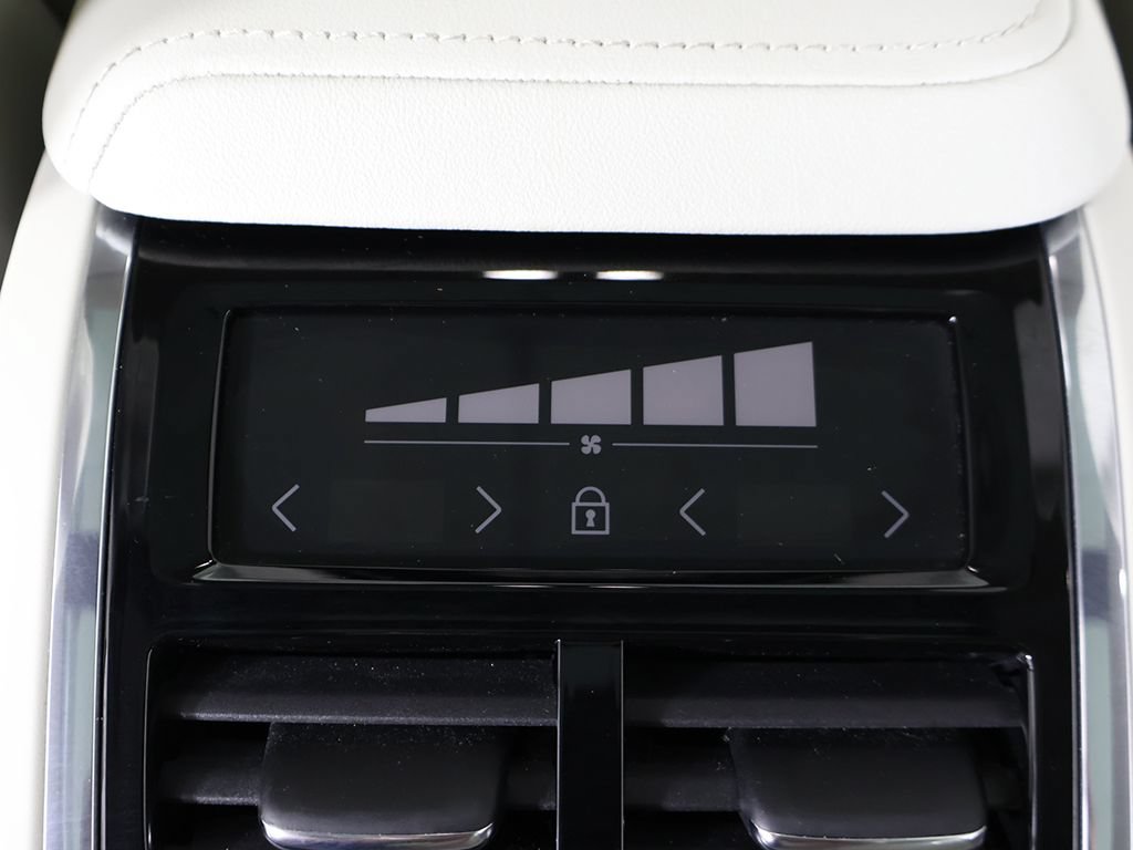 Used 2023 Volvo XC60 B6 Ultimate AWD/4WD image 61