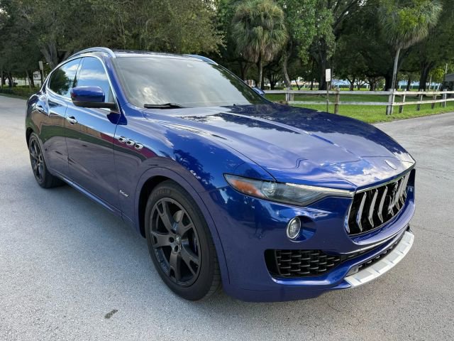 Used 2018 Maserati Levante GranLusso image 3