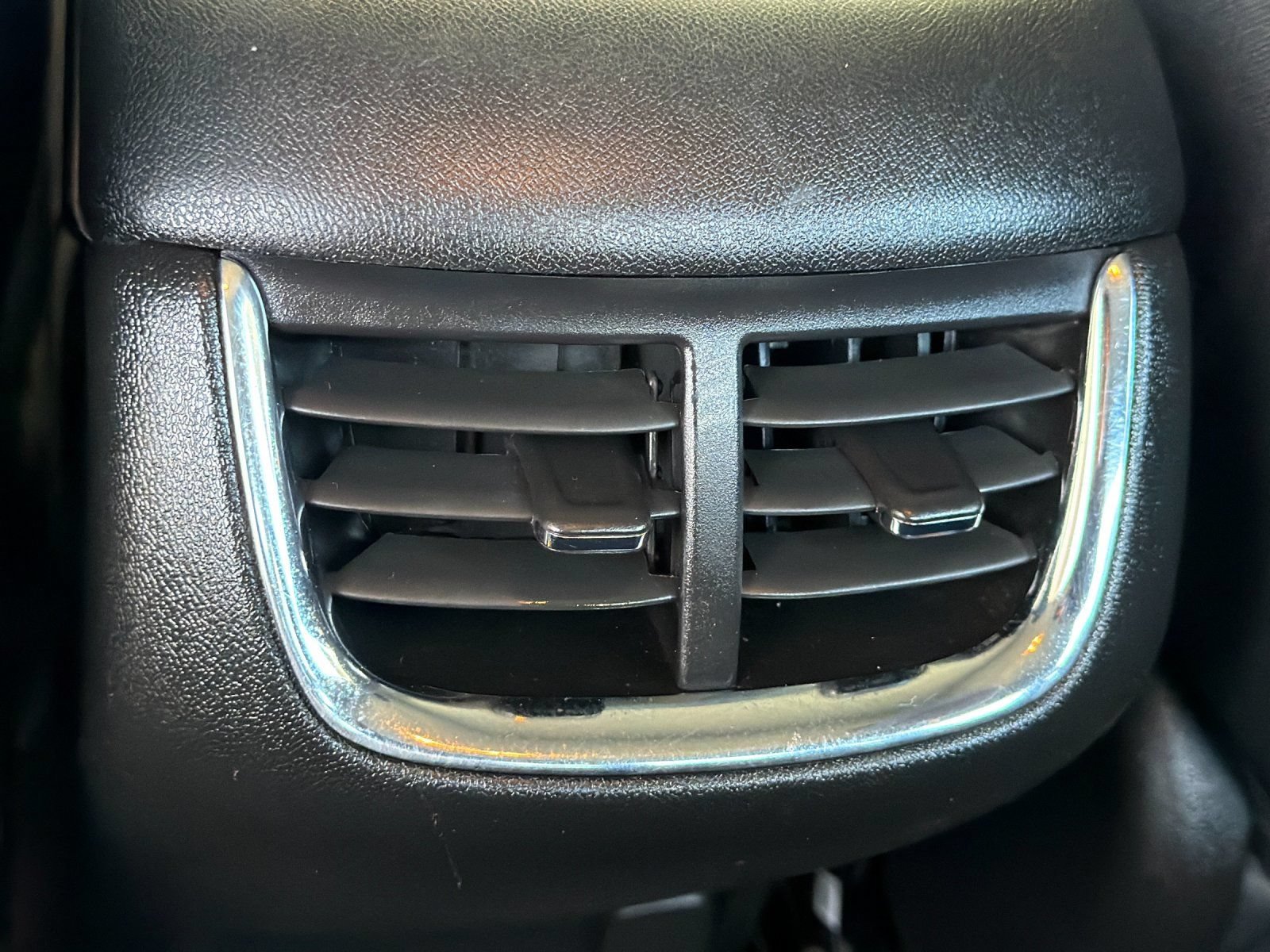 Used 2023 Chevrolet Malibu LT FWD image 33