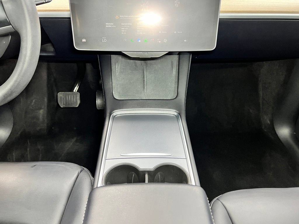 Used 2024 Tesla Model Y Long Range AWD/4WD image 13