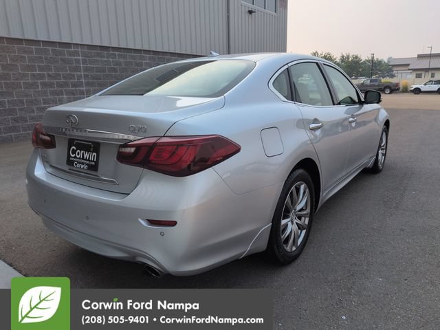 Used 2016 INFINITI Q70 3.7 w/ Deluxe Touring Package AWD/4WD image 3