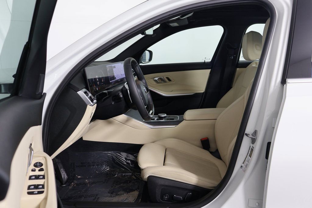 Used 2025 BMW 330i Sedan w/ Premium Package image 10