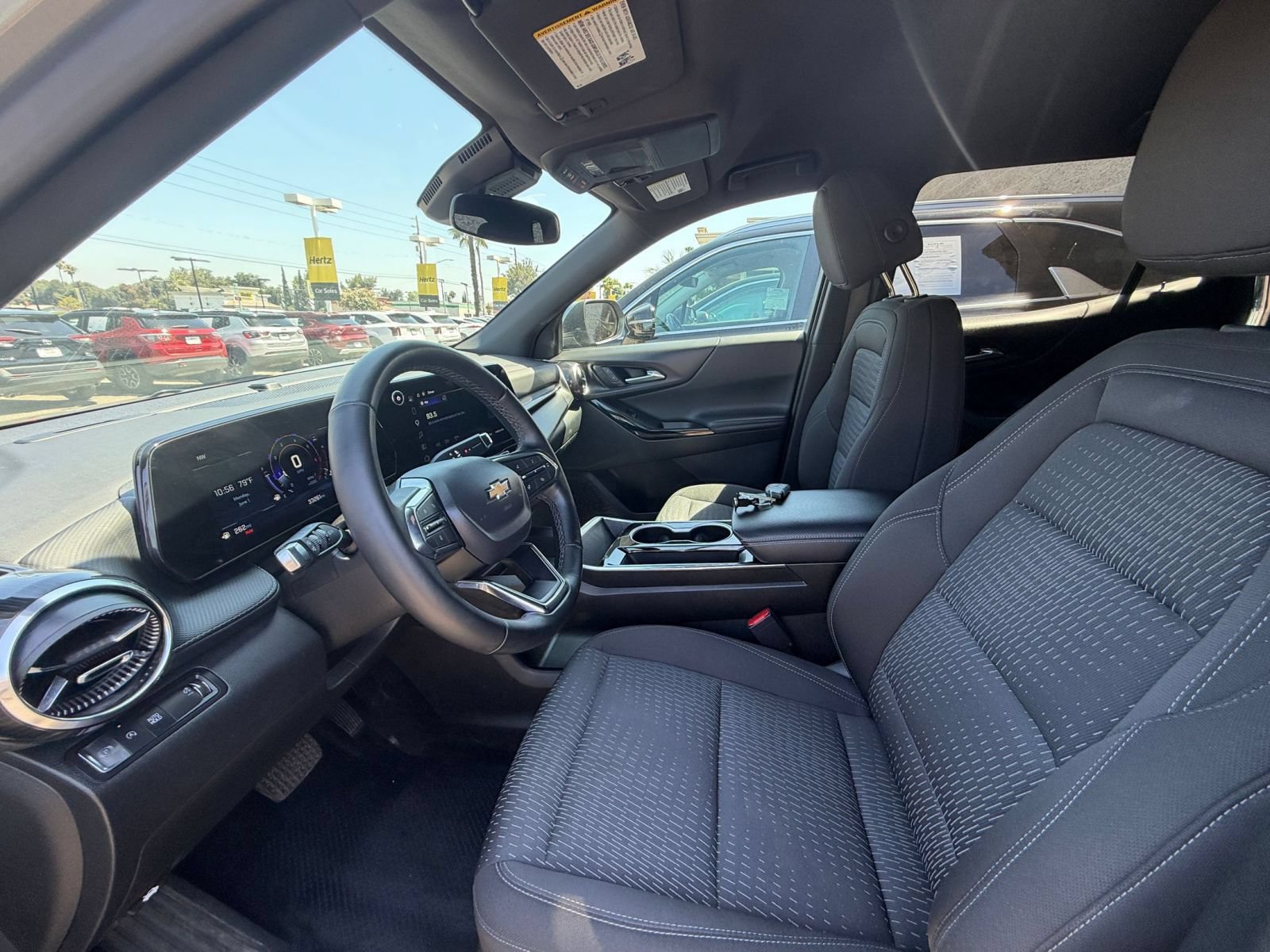 Used 2025 Chevrolet Equinox LT FWD image 28