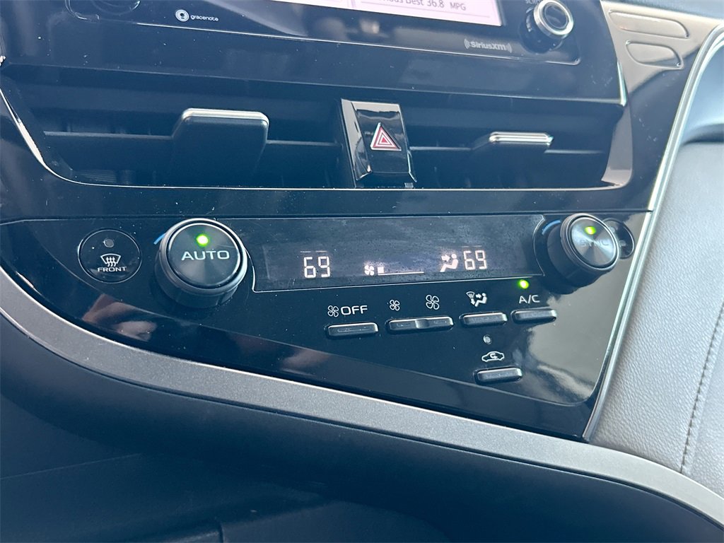 Used 2024 Toyota Camry SE w/ Convenience Package image 27