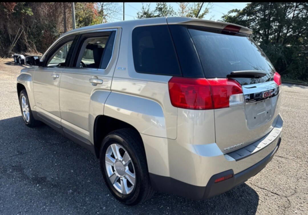 Used 2013 GMC Terrain SLE image 2